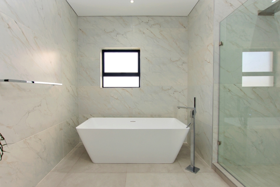 5 Bedroom Property for Sale in Myburgh Park Western Cape